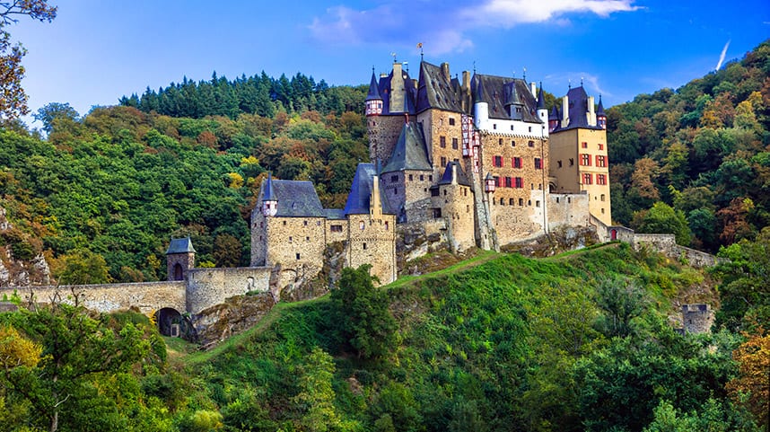 River_Cruise_Burg_Eltz_Germany_123736886_ds_Web Burg Eltz Castle in Germany