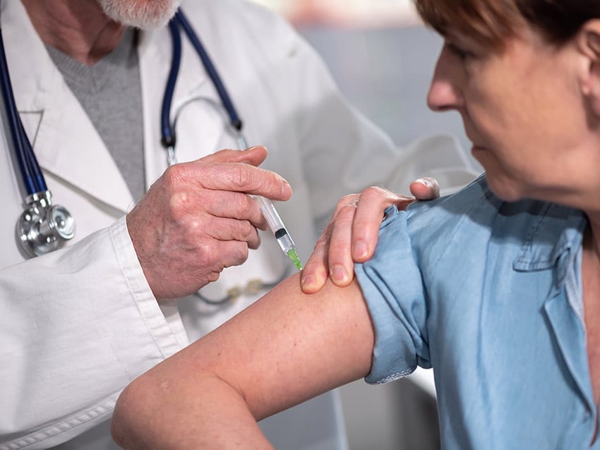 Vacciniation_369928428_dsWeb Mandate vaccinations for cruise ships