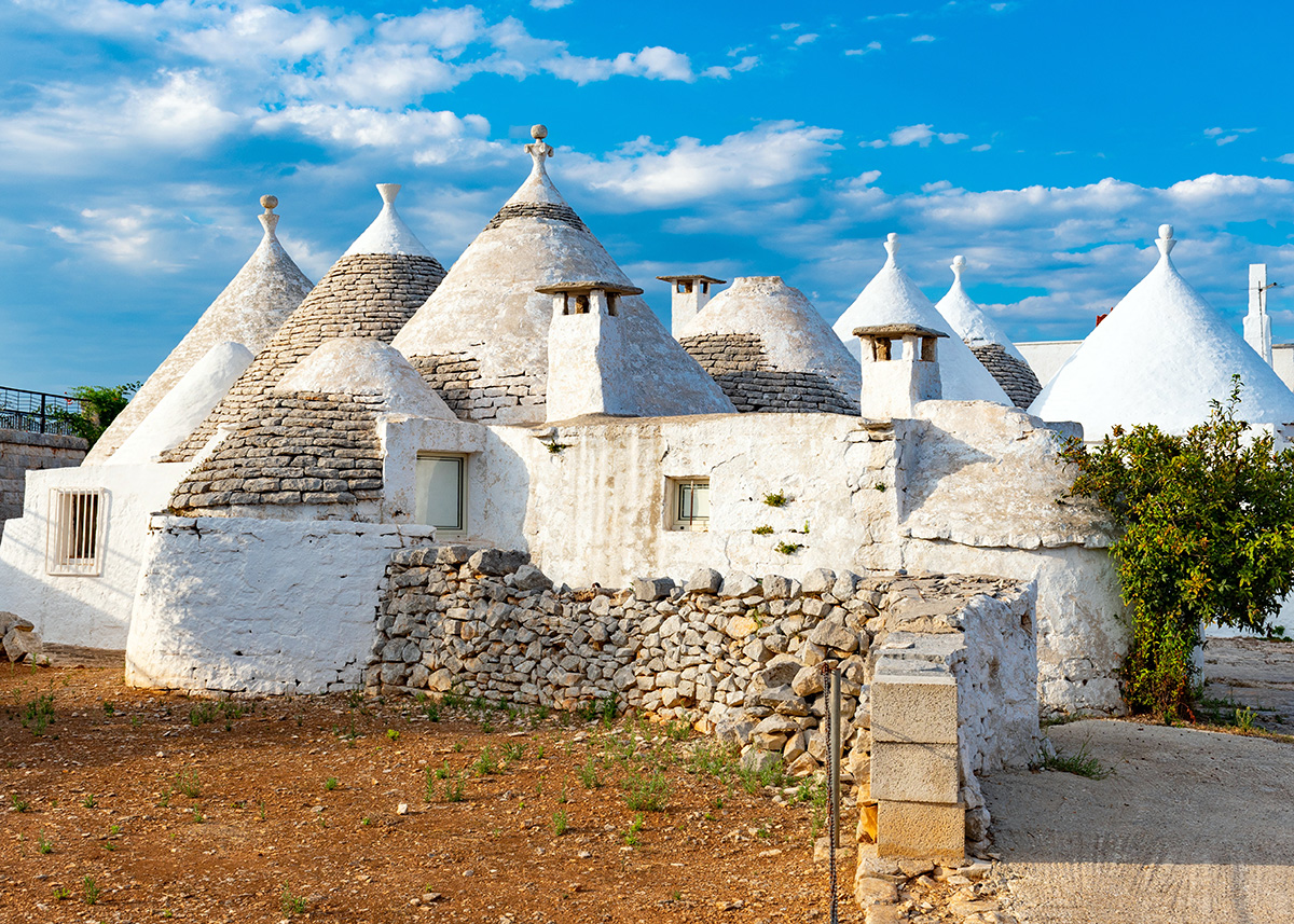 Puglia_Italy_Trulli_404120222_Web Trulli home outside Puglia, Italy